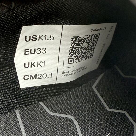 On Kids Cloudleap Running Sneakers US 1.5 EU 33 Black Athletic NIB - Picture 12 of 12